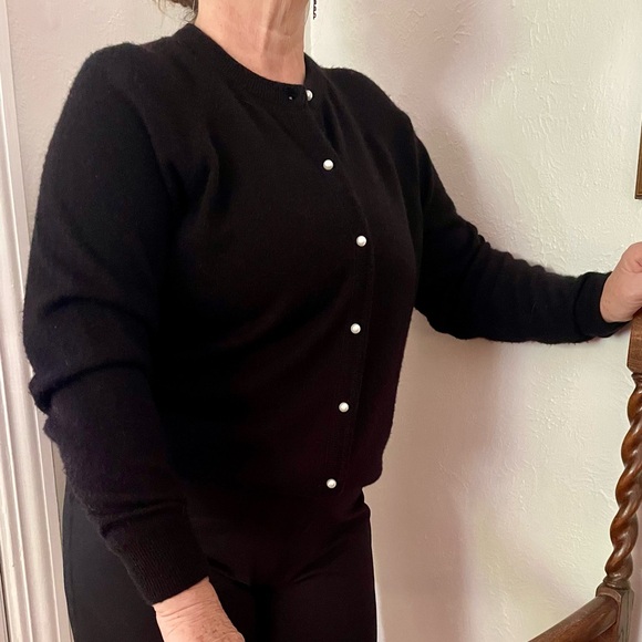 Vintage Black Cardigan Sweater Faux Pearl Buttons Women’s XL 44 Designer’s Orig - Picture 2 of 8